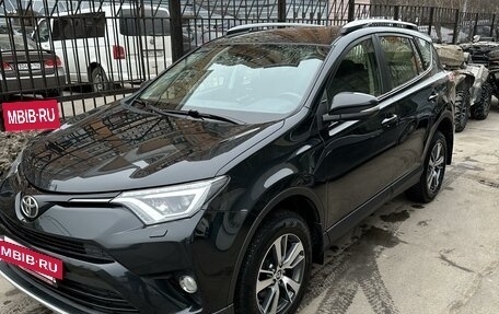 Toyota RAV4, 2015 год, 2 100 000 рублей, 2 фотография