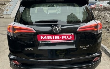 Toyota RAV4, 2015 год, 2 100 000 рублей, 5 фотография