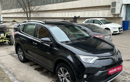 Toyota RAV4, 2015 год, 2 100 000 рублей, 8 фотография