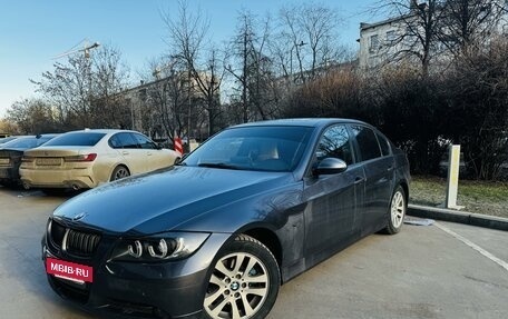 BMW 3 серия, 2006 год, 1 050 000 рублей, 10 фотография