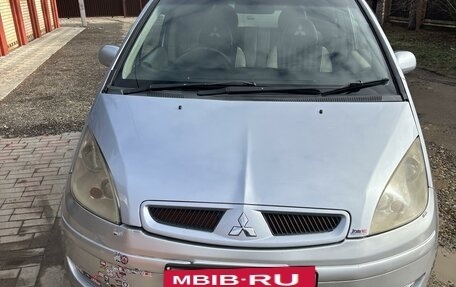 Mitsubishi Colt VI рестайлинг, 2003 год, 435 000 рублей, 2 фотография