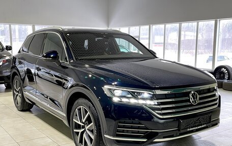 Volkswagen Touareg III, 2022 год, 12 000 000 рублей, 2 фотография