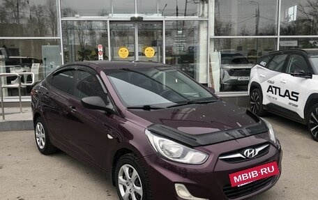 Hyundai Solaris II рестайлинг, 2011 год, 857 000 рублей, 3 фотография