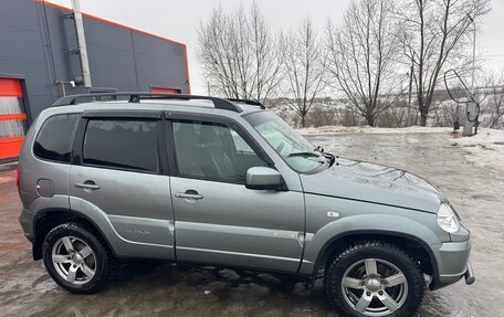 Chevrolet Niva I рестайлинг, 2015 год, 700 000 рублей, 5 фотография