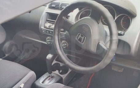 Honda Fit III, 2002 год, 520 000 рублей, 2 фотография