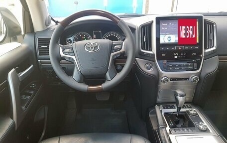 Toyota Land Cruiser 200, 2016 год, 6 750 000 рублей, 5 фотография