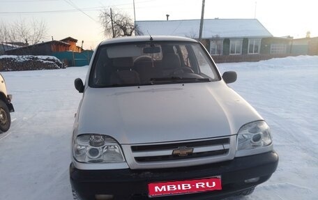 Chevrolet Niva I рестайлинг, 2006 год, 375 000 рублей, 1 фотография