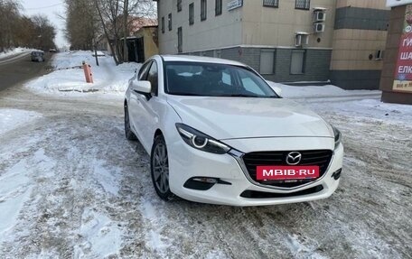 Mazda 3, 2018 год, 1 650 000 рублей, 2 фотография