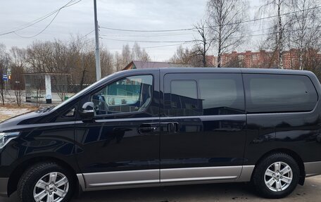 Hyundai H-1 II рестайлинг, 2018 год, 3 100 000 рублей, 3 фотография