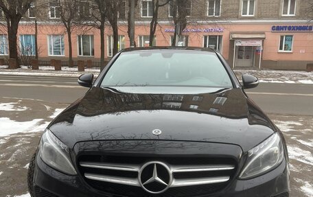 Mercedes-Benz C-Класс, 2017 год, 2 500 000 рублей, 10 фотография