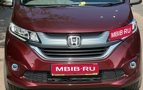 Honda Freed II, 2017 год, 1 800 000 рублей, 1 фотография