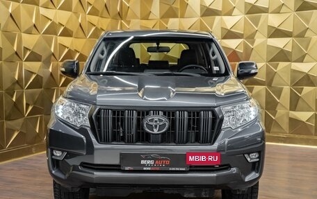 Toyota Land Cruiser Prado 150 рестайлинг 2, 2022 год, 9 950 000 рублей, 3 фотография