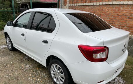 Renault Logan II, 2016 год, 600 000 рублей, 4 фотография