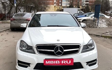 Mercedes-Benz C-Класс, 2012 год, 1 600 000 рублей, 2 фотография