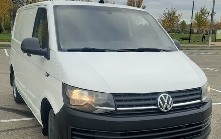 Volkswagen Transporter T6 рестайлинг, 2019 год, 2 550 000 рублей, 1 фотография