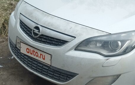 Opel Astra J, 2010 год, 720 000 рублей, 3 фотография