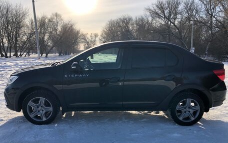 Renault Logan II, 2019 год, 1 350 000 рублей, 3 фотография