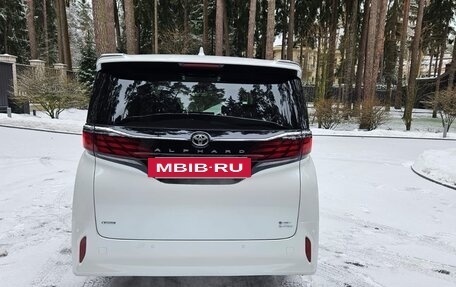 Toyota Alphard, 2024 год, 16 700 000 рублей, 2 фотография