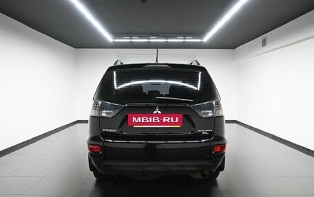 Mitsubishi Outlander III рестайлинг 3, 2010 год, 1 395 000 рублей, 4 фотография