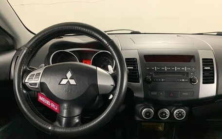 Mitsubishi Outlander III рестайлинг 3, 2008 год, 1 080 000 рублей, 10 фотография