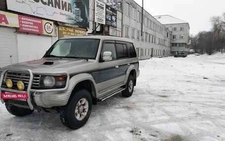 Mitsubishi Pajero III рестайлинг, 1996 год, 745 000 рублей, 3 фотография