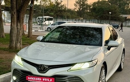 Toyota Camry, 2018 год, 2 900 000 рублей, 3 фотография