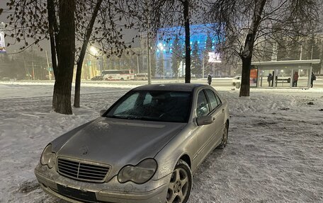 Mercedes-Benz C-Класс, 2000 год, 750 000 рублей, 3 фотография