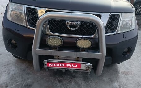 Nissan Navara (Frontier), 2013 год, 1 860 000 рублей, 10 фотография