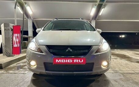 Mitsubishi Grandis, 2005 год, 1 290 000 рублей, 1 фотография