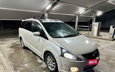 Mitsubishi Grandis, 2005 год, 1 290 000 рублей, 6 фотография