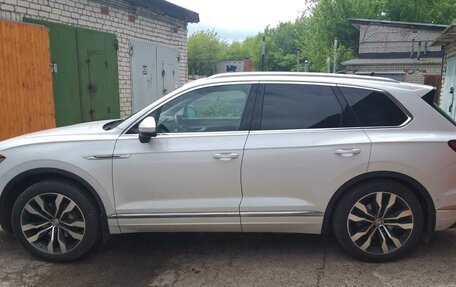 Volkswagen Touareg III, 2019 год, 7 500 000 рублей, 10 фотография