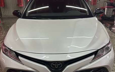 Toyota Camry, 2021 год, 3 400 000 рублей, 1 фотография