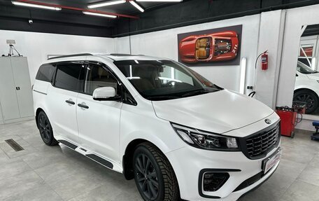 KIA Carnival III, 2018 год, 4 500 000 рублей, 5 фотография