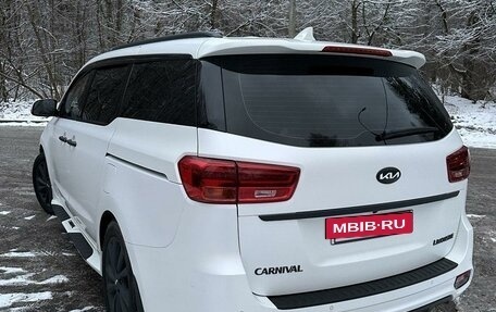 KIA Carnival III, 2018 год, 4 500 000 рублей, 9 фотография