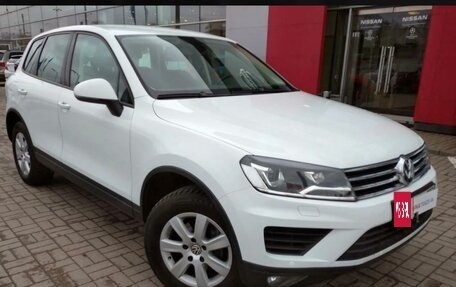 Volkswagen Touareg III, 2015 год, 2 800 000 рублей, 4 фотография