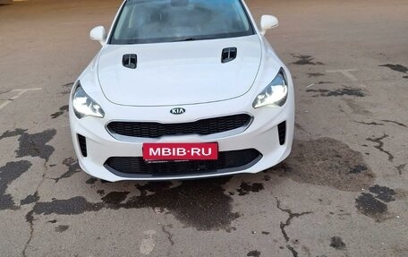 KIA Stinger I, 2018 год, 2 390 000 рублей, 2 фотография