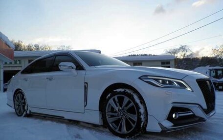 Toyota Crown, 2021 год, 2 900 000 рублей, 3 фотография