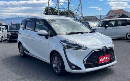 Toyota Sienta II, 2021 год, 1 120 000 рублей, 1 фотография