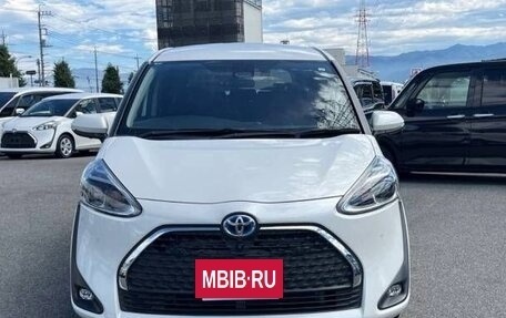 Toyota Sienta II, 2021 год, 1 120 000 рублей, 2 фотография