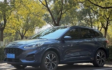 Ford Escape, 2020 год, 2 290 000 рублей, 3 фотография