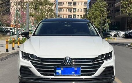 Volkswagen Passat CC, 2021 год, 3 100 000 рублей, 2 фотография