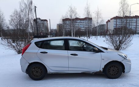 Hyundai Solaris II рестайлинг, 2012 год, 610 000 рублей, 5 фотография