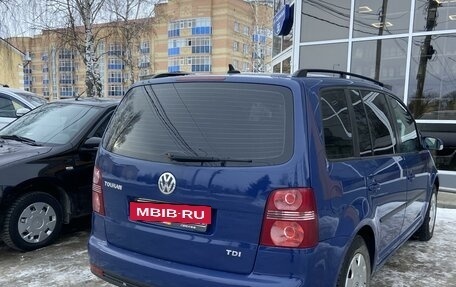 Volkswagen Touran III, 2007 год, 670 000 рублей, 3 фотография