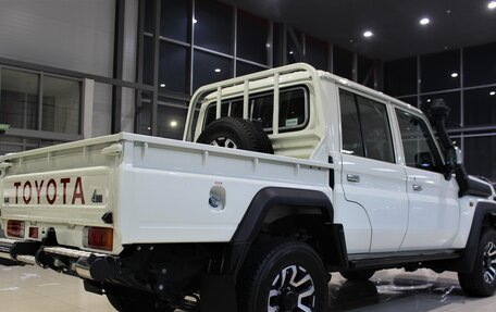 Toyota Land Cruiser 70, 2024 год, 9 895 000 рублей, 15 фотография