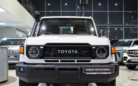 Toyota Land Cruiser 70, 2024 год, 9 895 000 рублей, 3 фотография