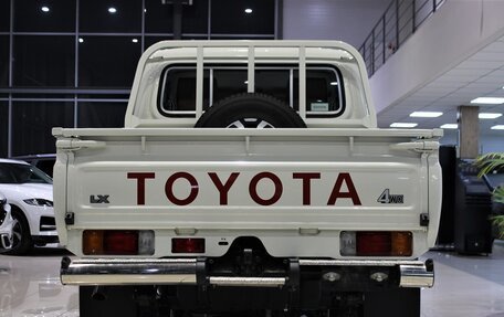 Toyota Land Cruiser 70, 2024 год, 9 895 000 рублей, 9 фотография