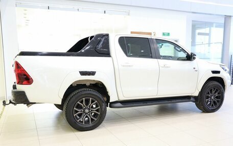 Toyota Hilux VIII, 2022 год, 5 999 000 рублей, 5 фотография