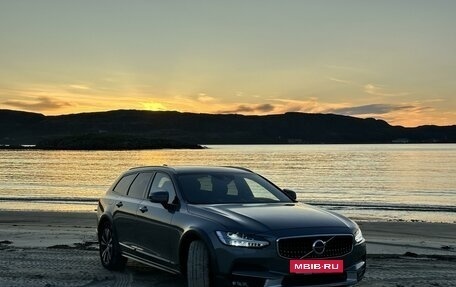 Volvo V90 Cross Country I рестайлинг, 2019 год, 2 190 000 рублей, 4 фотография