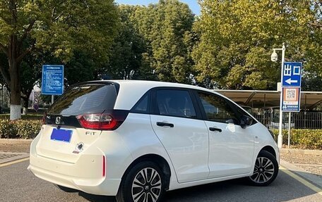 Honda Fit, 2021 год, 1 300 000 рублей, 5 фотография