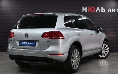 Volkswagen Touareg III, 2011 год, 1 990 000 рублей, 6 фотография